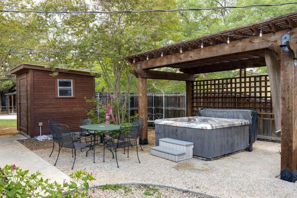 Pets Ok! Hot Tub, Famfriendly, Fire Pit , Kingbed Villa Fredericksburg Exterior photo