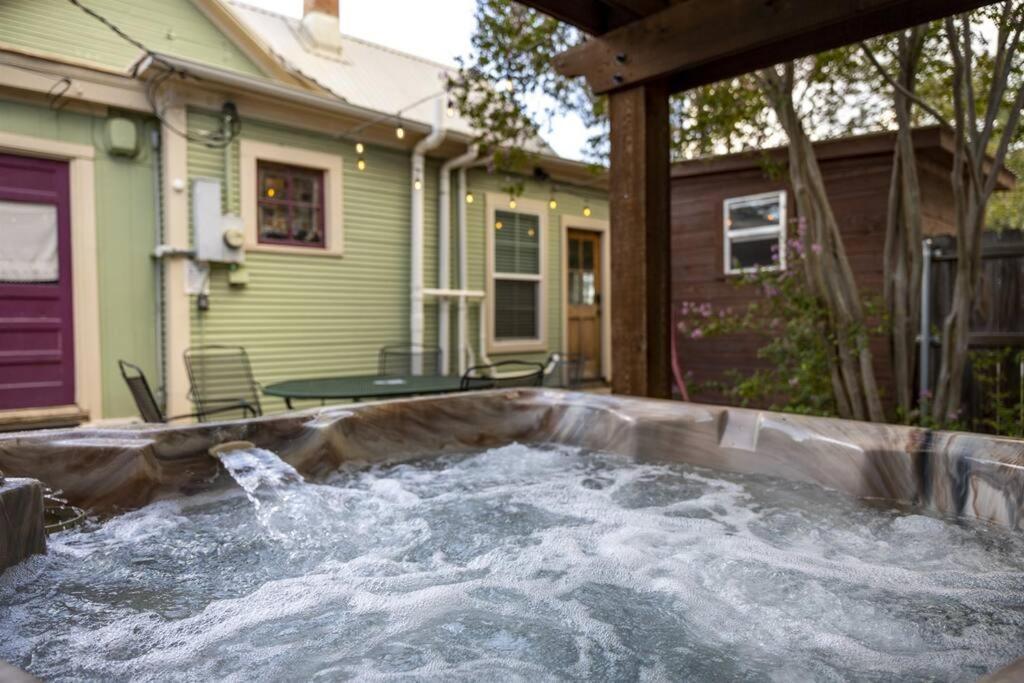 Pets Ok! Hot Tub, Famfriendly, Fire Pit , Kingbed Villa Fredericksburg Exterior photo